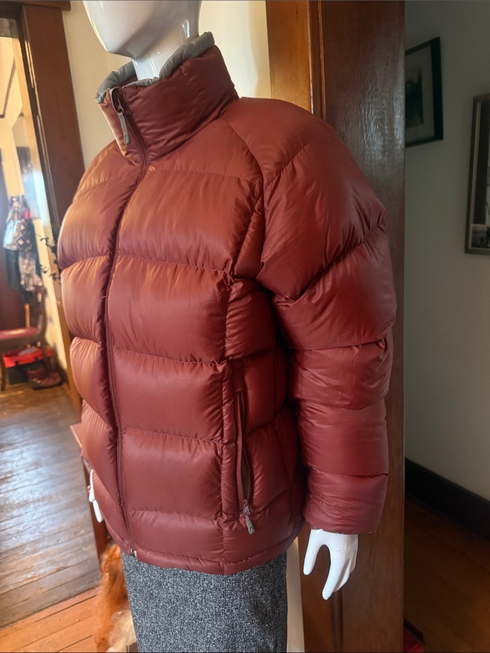 MEC size small down filled Insulated Puffer Jacket in Rust. Like new - Picture 4 of 8